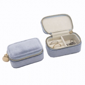 BG-1027 jewelry case with zip
