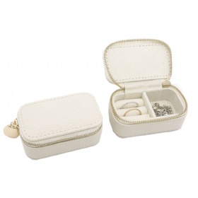 BG-1029 jewelry box with nice zipper