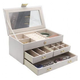 BG-1049 jewelry case with clear window