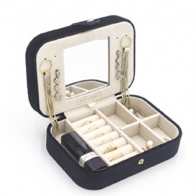 BG-1014 velvet jewelry case with mirror inside